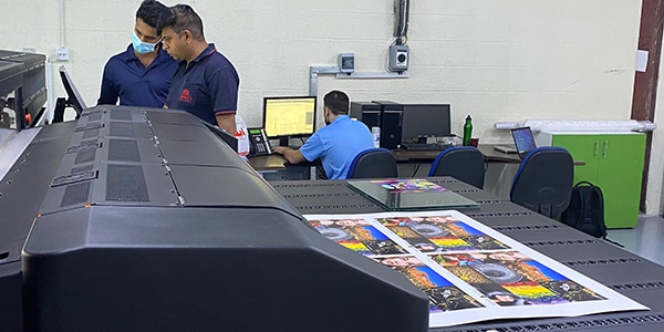 Jacky’s Business Solutions’ partner, Saasz Solutions, and Cutting Edge Solutions install HP printers at Atlas Printing