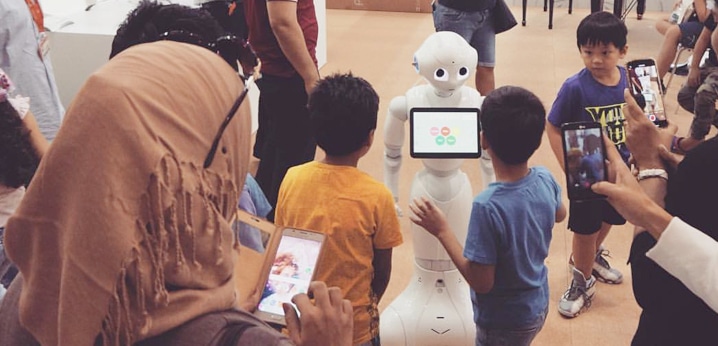 Softbank’s Pepper the Robot visits Sharjah Book Fair
