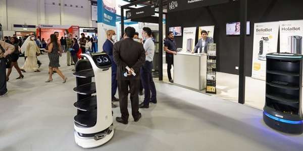 Jacky’s Business Solutions showcases delivery robots at Hotel Show